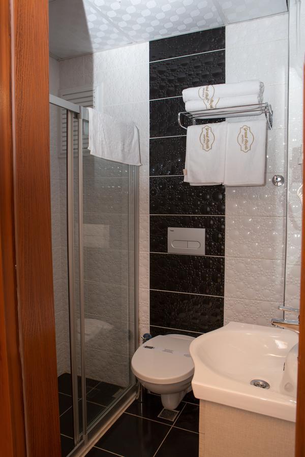 Akcali Hotel Iskenderun Bagian luar foto