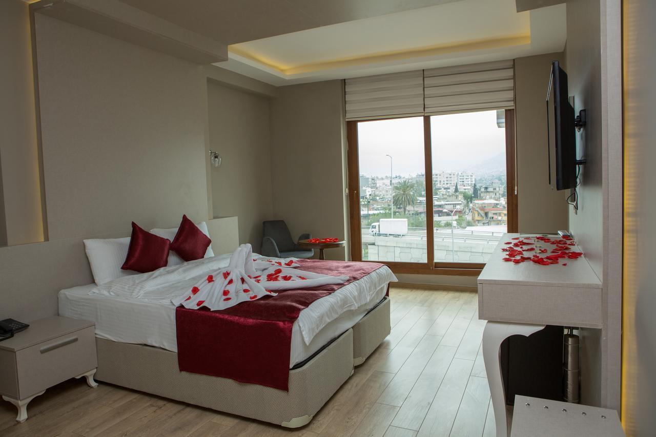 Akcali Hotel Iskenderun Bagian luar foto